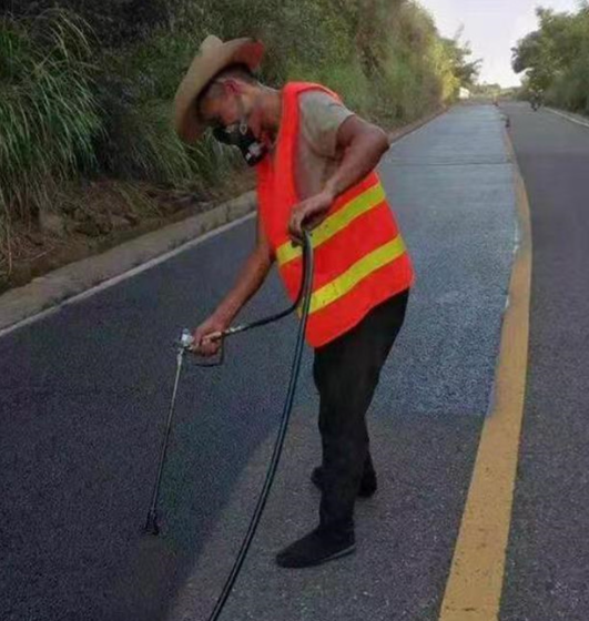 锡林郭勒路面喷涂翻新彩色步道施工方案